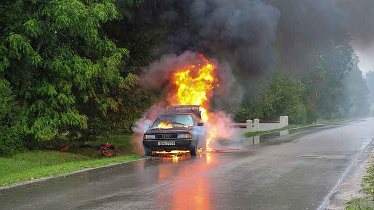 Why do cars catch fire while driving and what to do