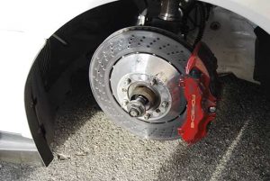Stuck brake caliper? What are the causes and how it can be avoided