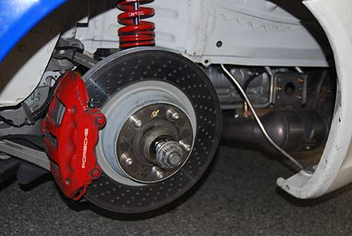 how to avoid the brake caliper to get stuck