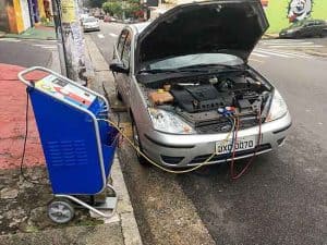What kind of refrigerant does a car ac need?