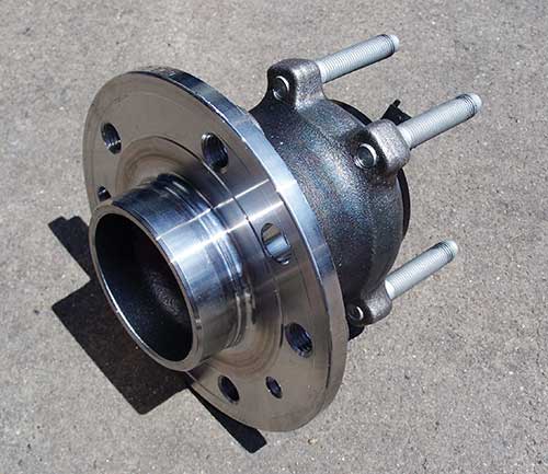 wheel hub assembly with bearing