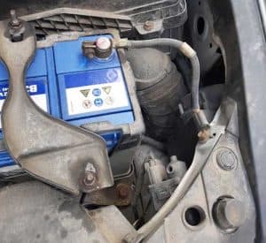Symptoms of a bad car battery negative cable